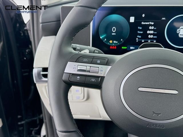 Hyundai Tucson Hybrid Vehicle Full-screen Gallery Image 14