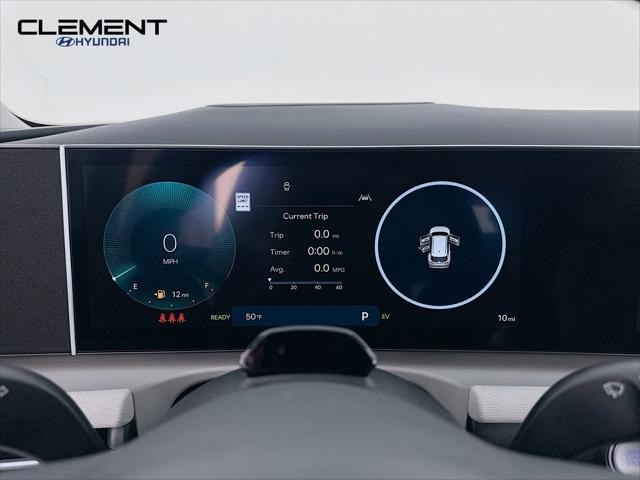 Hyundai Tucson Hybrid Vehicle Full-screen Gallery Image 16