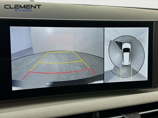 Hyundai Tucson Hybrid Vehicle Full-screen Gallery Image 18