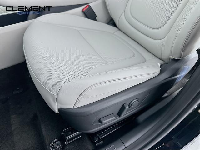 Hyundai Tucson Hybrid Vehicle Full-screen Gallery Image 26