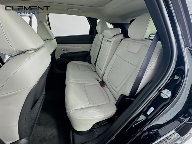 Hyundai Tucson Hybrid Vehicle Full-screen Gallery Image 29