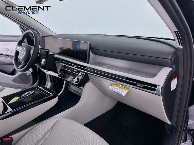 Hyundai Tucson Hybrid Vehicle Full-screen Gallery Image 31