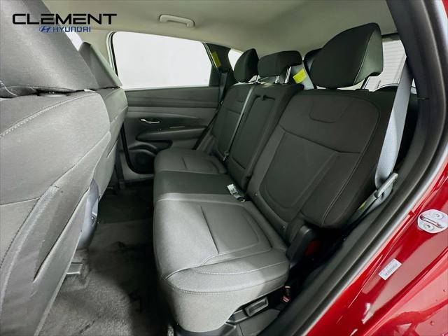 Hyundai Tucson Hybrid Vehicle Full-screen Gallery Image 27
