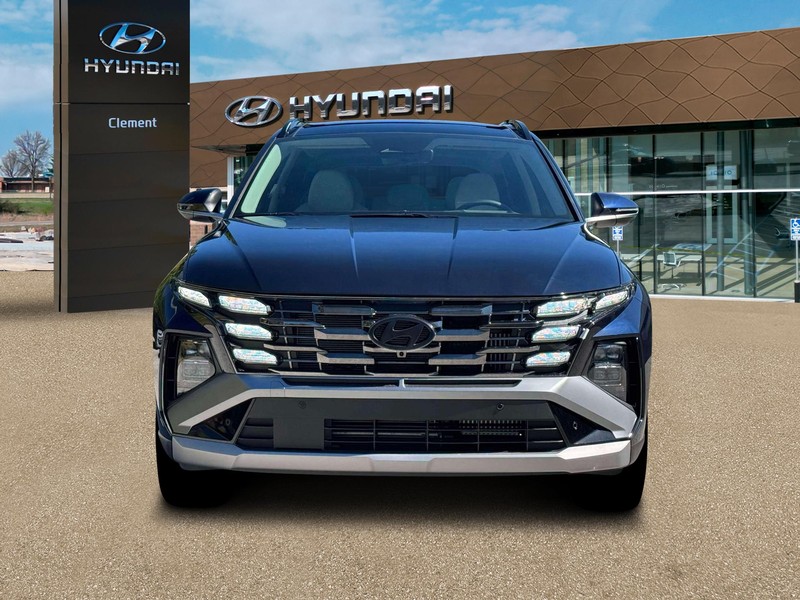 Hyundai Tucson Hybrid Vehicle Full-screen Gallery Image 12