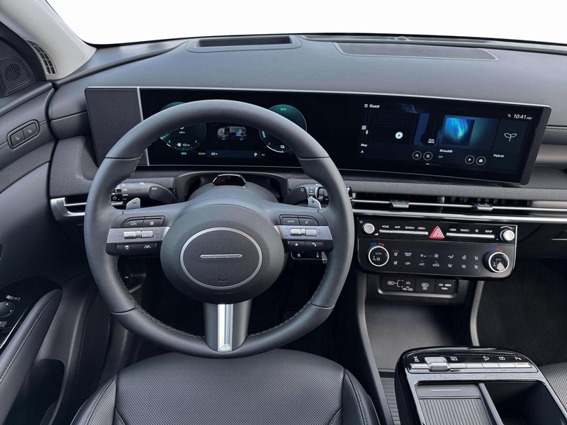 Hyundai Tucson Hybrid Vehicle Full-screen Gallery Image 17