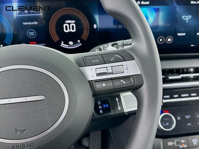 Hyundai Tucson Hybrid Vehicle Full-screen Gallery Image 15