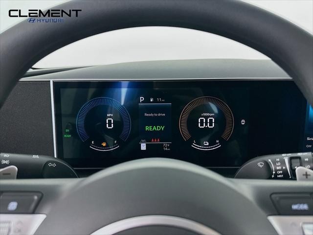 Hyundai Tucson Hybrid Vehicle Full-screen Gallery Image 16