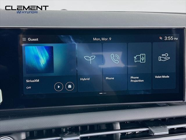 Hyundai Tucson Hybrid Vehicle Full-screen Gallery Image 17