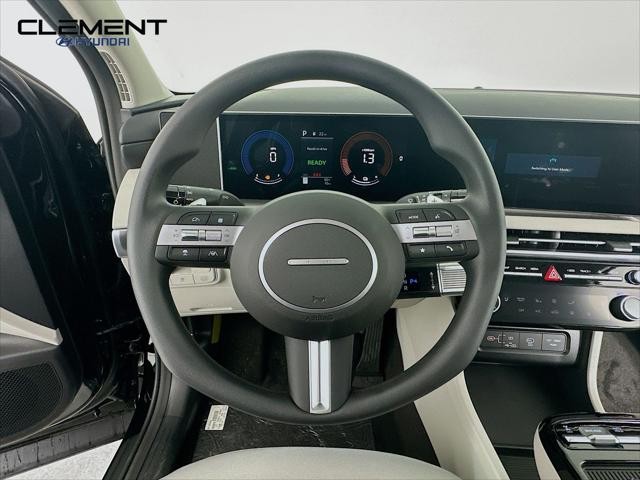 Hyundai Tucson Hybrid Vehicle Full-screen Gallery Image 13