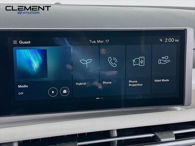 Hyundai Tucson Hybrid Vehicle Full-screen Gallery Image 17