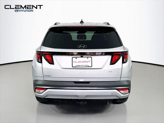 Hyundai Tucson Hybrid Vehicle Full-screen Gallery Image 7