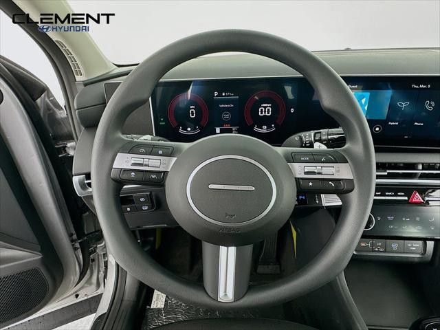 Hyundai Tucson Hybrid Vehicle Full-screen Gallery Image 13