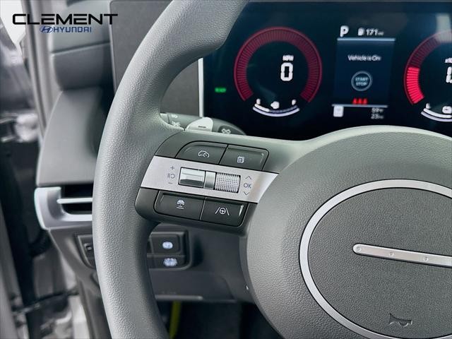 Hyundai Tucson Hybrid Vehicle Full-screen Gallery Image 14