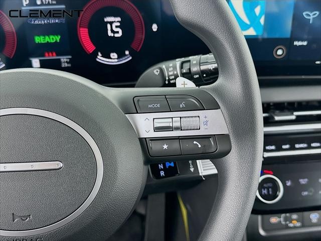 Hyundai Tucson Hybrid Vehicle Full-screen Gallery Image 15