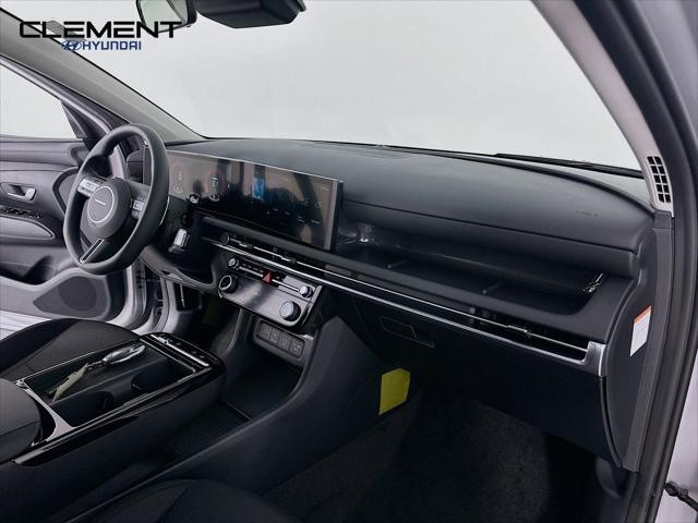 Hyundai Tucson Hybrid Vehicle Full-screen Gallery Image 29