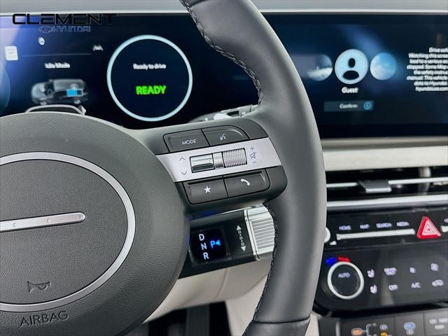 Hyundai Tucson Hybrid Vehicle Full-screen Gallery Image 15