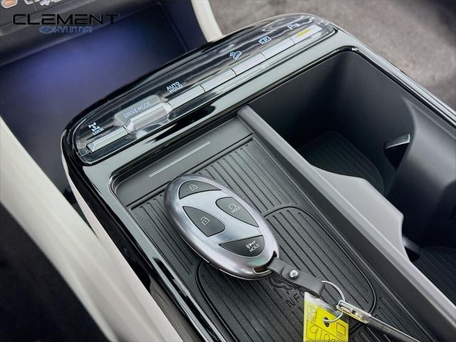 Hyundai Tucson Hybrid Vehicle Full-screen Gallery Image 21