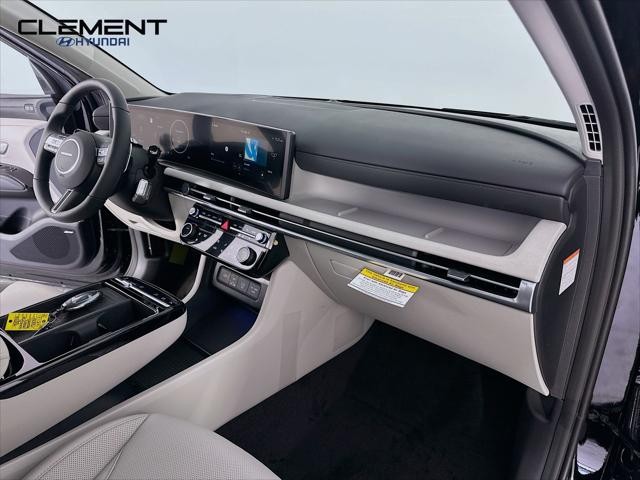 Hyundai Tucson Hybrid Vehicle Full-screen Gallery Image 31