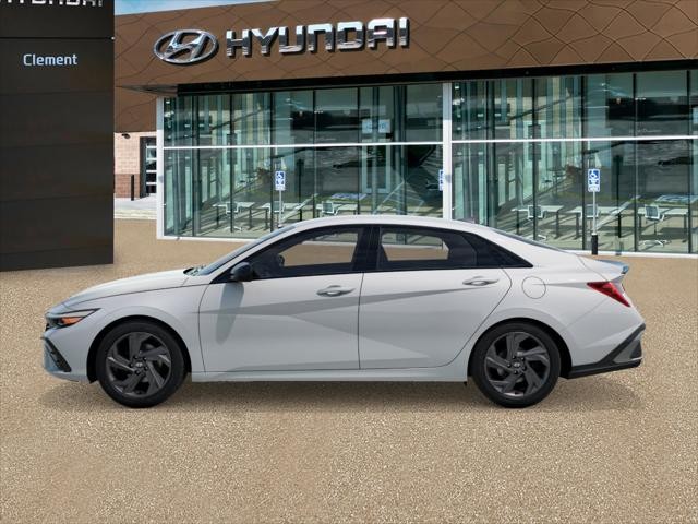 Hyundai Elantra Vehicle Image 03