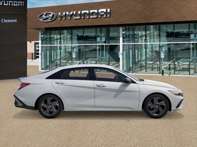 Hyundai Elantra Vehicle Image 07