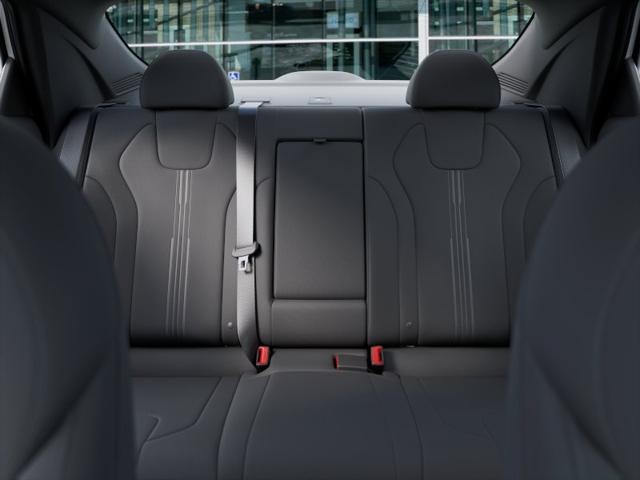 Hyundai Elantra Vehicle Image 12