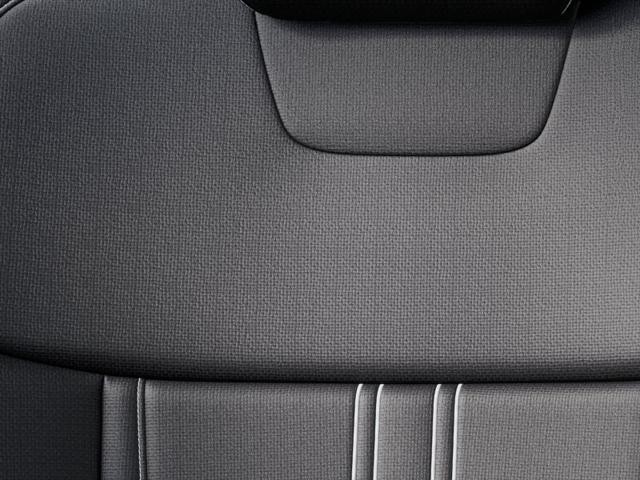 Hyundai Tucson Hybrid Vehicle Full-screen Gallery Image 17