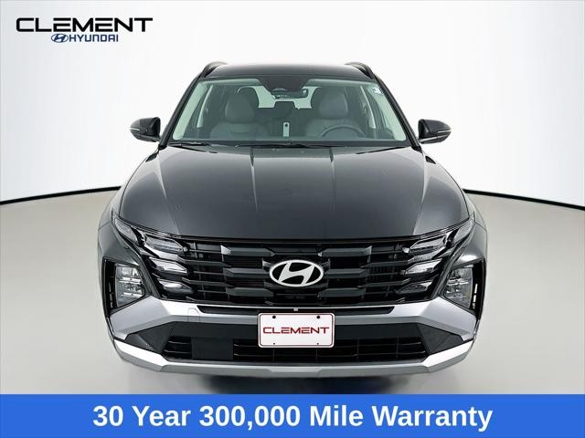 Hyundai Tucson Hybrid Vehicle Full-screen Gallery Image 2