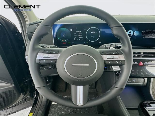 Hyundai Tucson Hybrid Vehicle Full-screen Gallery Image 13