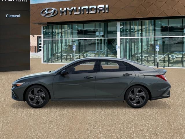 Hyundai Elantra Vehicle Image 03
