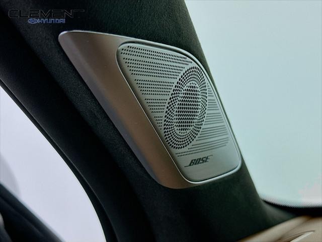 Hyundai Palisade Hybrid Vehicle Full-screen Gallery Image 23