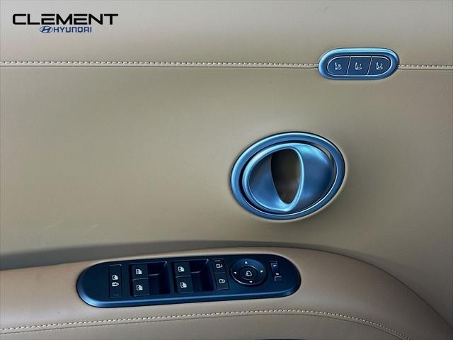 Hyundai Palisade Hybrid Vehicle Full-screen Gallery Image 24