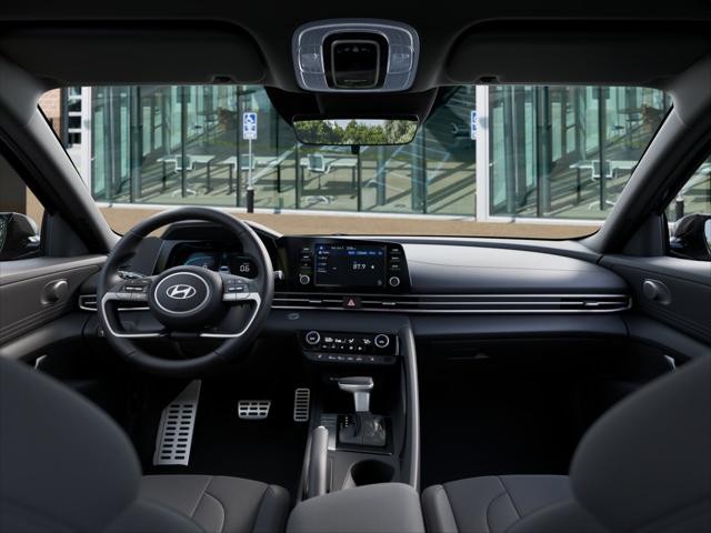 Hyundai Elantra Vehicle Image 11