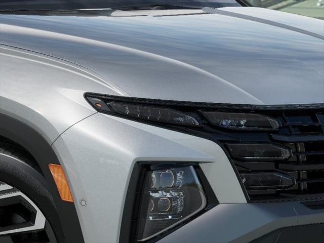 Hyundai Tucson Hybrid Vehicle Full-screen Gallery Image 9