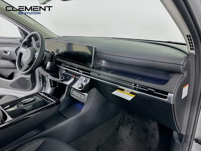 Hyundai Tucson Hybrid Vehicle Full-screen Gallery Image 31