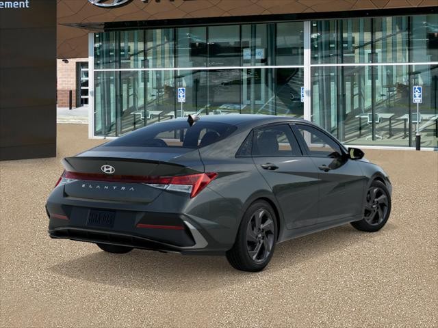 Hyundai Elantra Vehicle Image 04