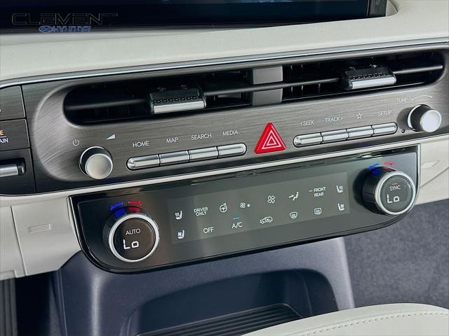 Hyundai Palisade Hybrid Vehicle Full-screen Gallery Image 19