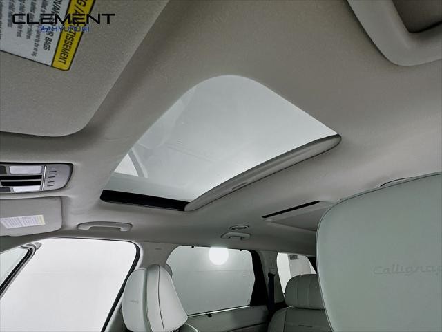 Hyundai Palisade Hybrid Vehicle Full-screen Gallery Image 22