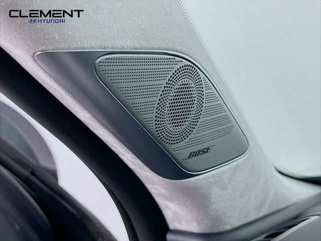 Hyundai Palisade Hybrid Vehicle Full-screen Gallery Image 23