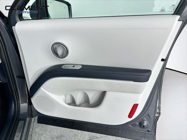 Hyundai Palisade Hybrid Vehicle Full-screen Gallery Image 34