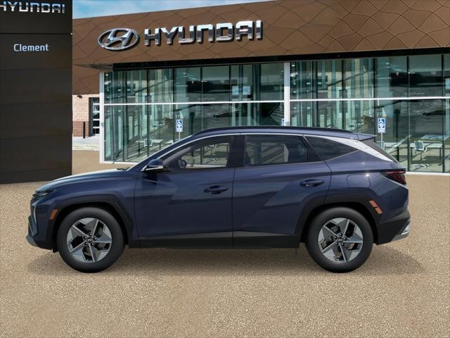 Hyundai Tucson Hybrid Vehicle Full-screen Gallery Image 3