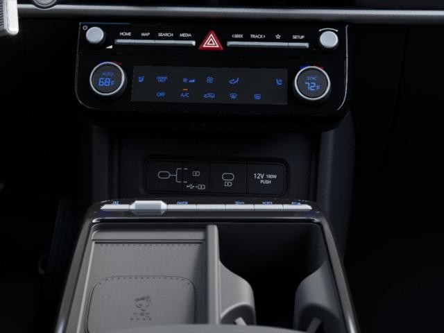 Hyundai Tucson Hybrid Vehicle Full-screen Gallery Image 16