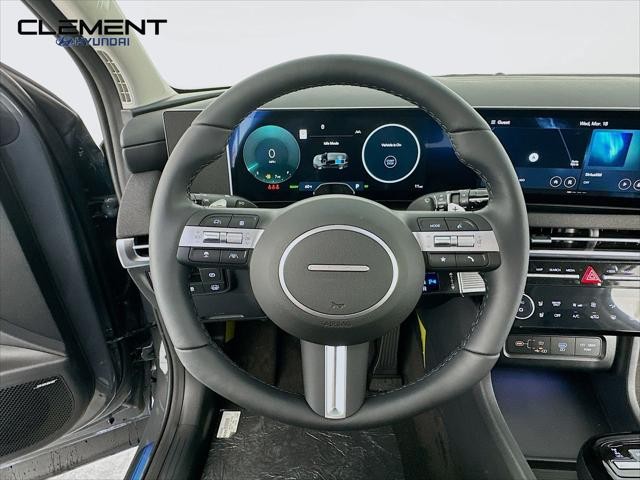 Hyundai Tucson Hybrid Vehicle Full-screen Gallery Image 13