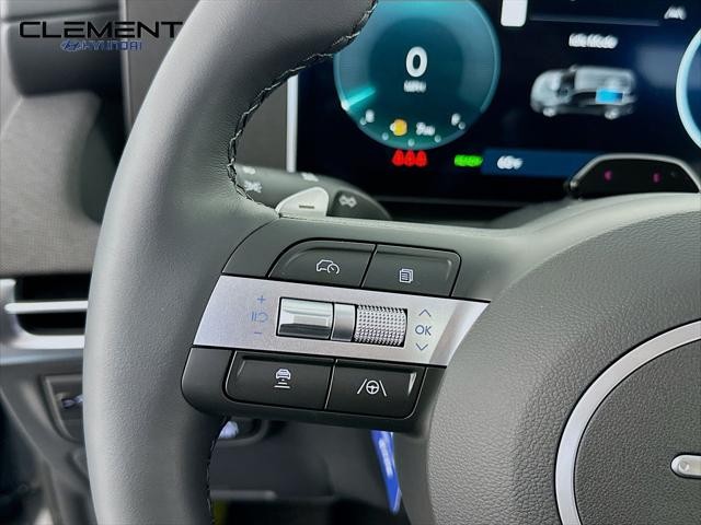 Hyundai Tucson Hybrid Vehicle Full-screen Gallery Image 14