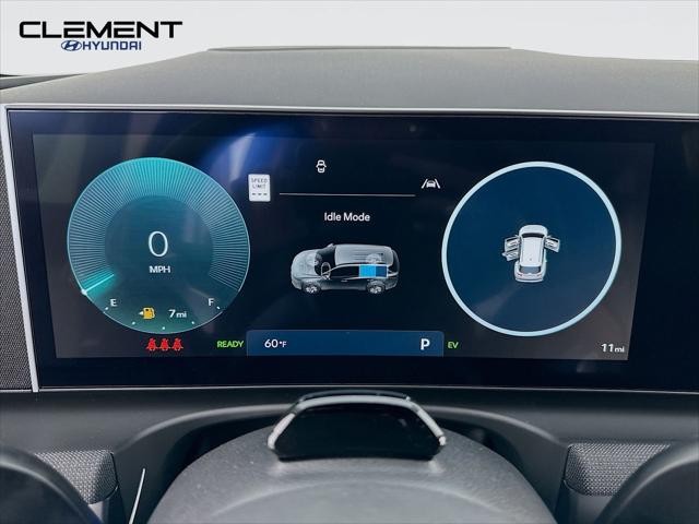 Hyundai Tucson Hybrid Vehicle Full-screen Gallery Image 16