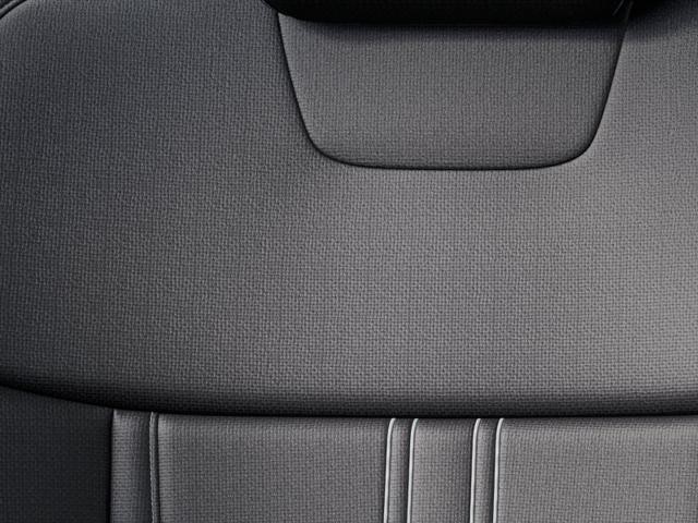 Hyundai Tucson Hybrid Vehicle Full-screen Gallery Image 17