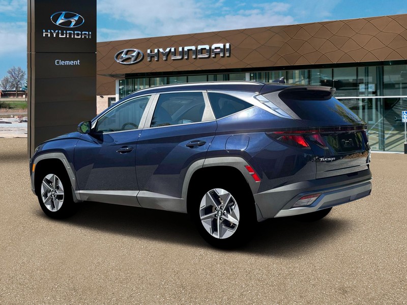 Hyundai Tucson Hybrid Vehicle Full-screen Gallery Image 4