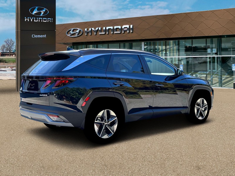 Hyundai Tucson Hybrid Vehicle Full-screen Gallery Image 8