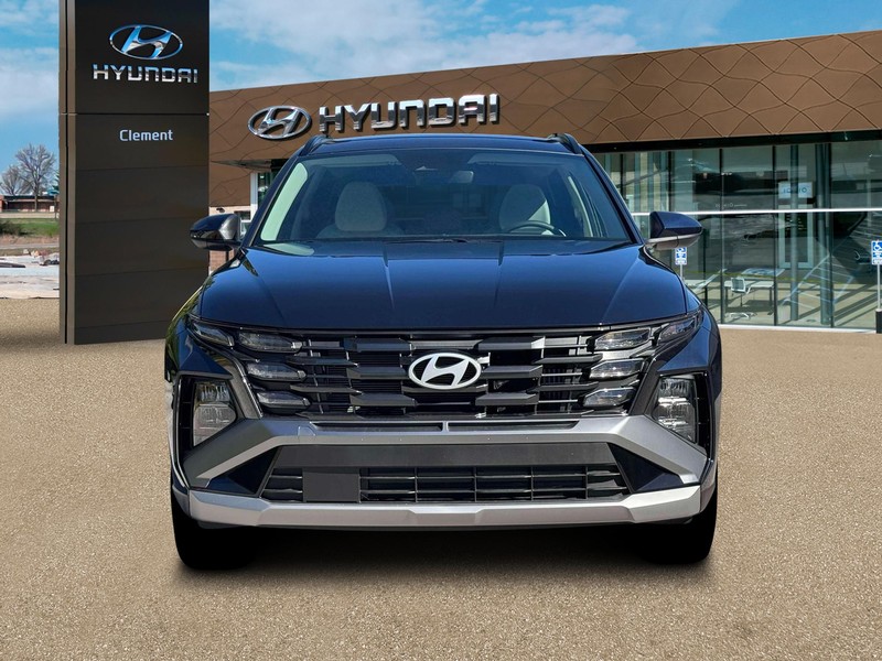 Hyundai Tucson Hybrid Vehicle Full-screen Gallery Image 12