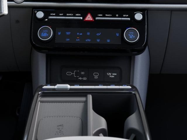 Hyundai Tucson Hybrid Vehicle Full-screen Gallery Image 16