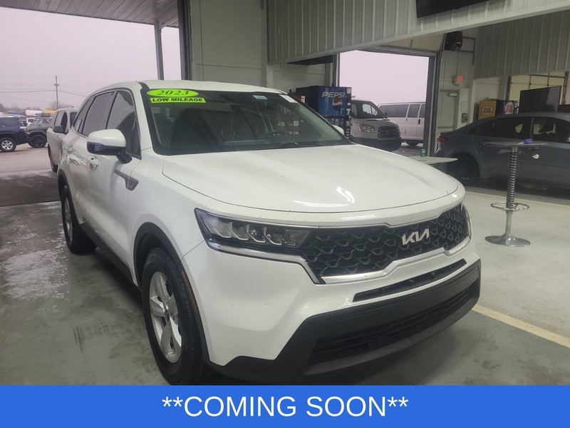 Kia Sorento Vehicle Image 02